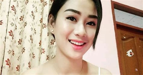 bokep tante|Bokep Indo Terbaru Tante Semok Montok Live Ngentot WOT